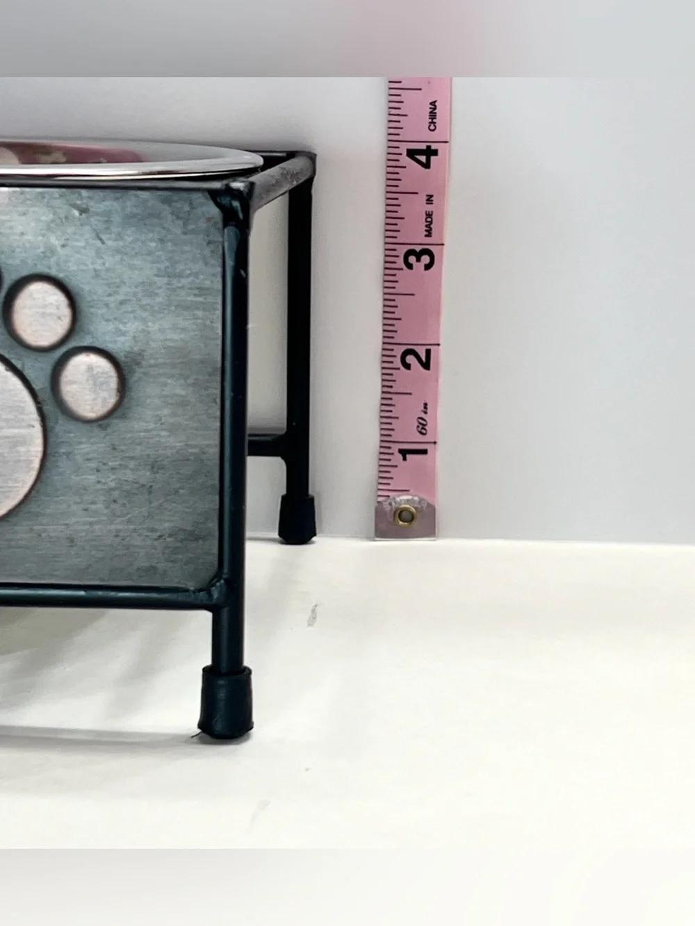 Elevated Double Dog Bowls and Stand with 'WOOF' Raised Letterings